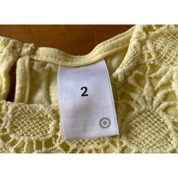 Target Yellow T-shirt top. Size 2 - Picture 8 of 9